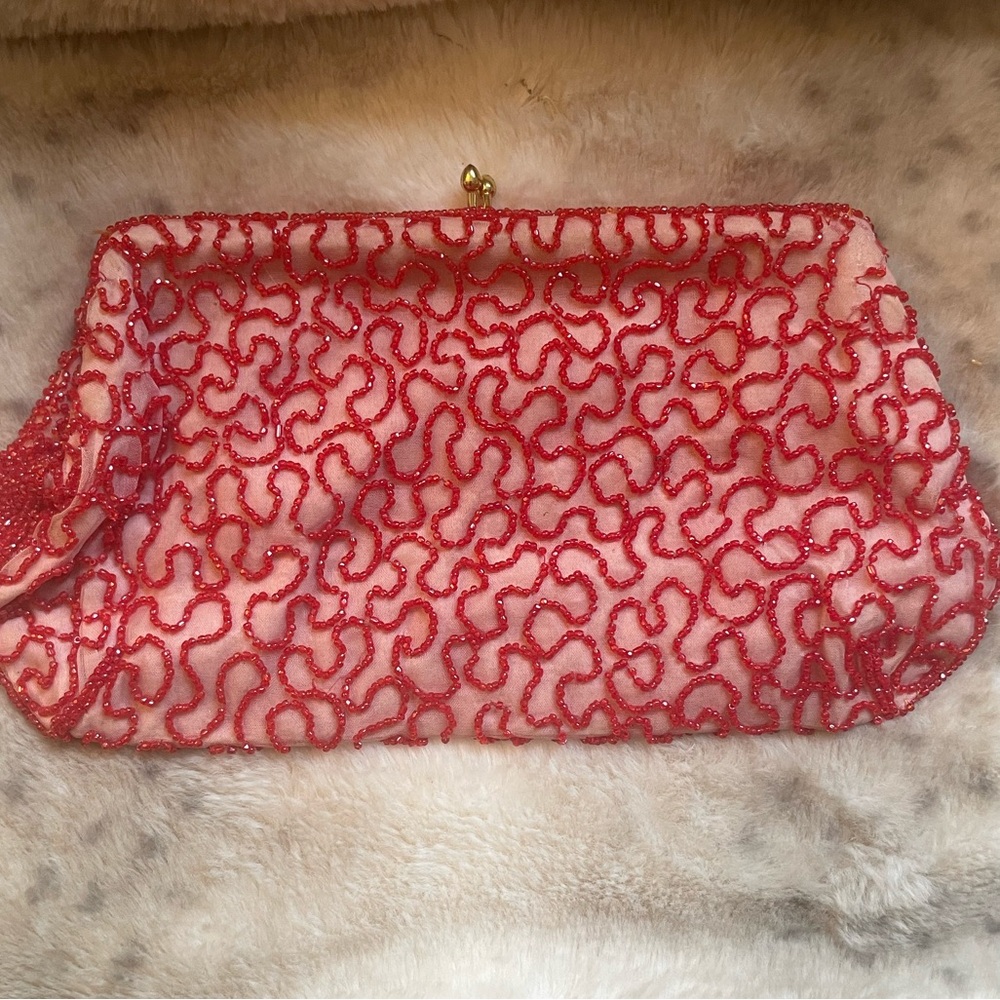 Vintage 1950s/60s Red Beaded Clutch Purse
- Made in Belgium for Lazarus - Picture 6 of 9